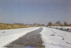 Zugefrorene Eislaufstrecke
