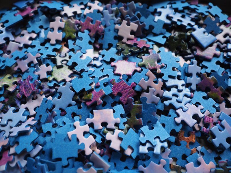 hans-puzzle-pieces-592781