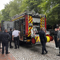 Bild vergr&ouml;&szlig;ern: Neues Hilfeleistungs-L&ouml;schgruppenfahrzeug f&uuml;r die Ortsfeuerwehr N&uuml;ttermoor